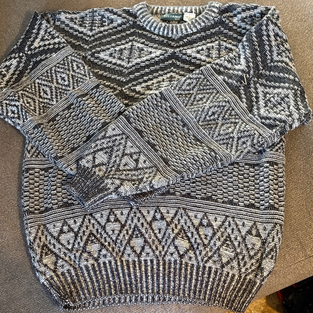 Stylish Black and Gray Crewneck Sweater